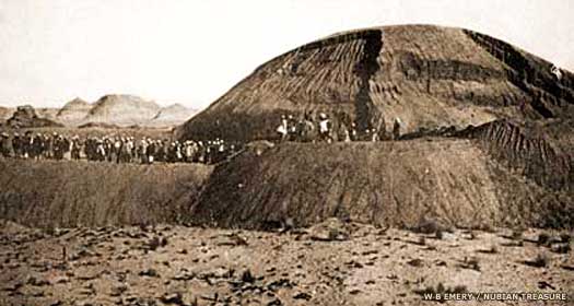 Nobatian burial mound
