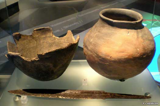 Saxon cremation urns from the area around London