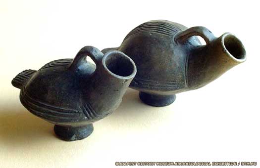 Bird vases of the Urnfield Culture