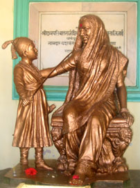 Young Shivaji with his mother