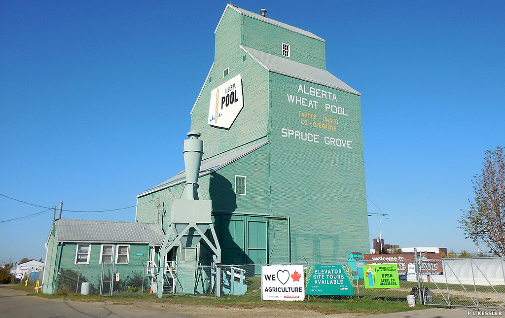 Spruce Grove grain elevator in Alberta, Canada