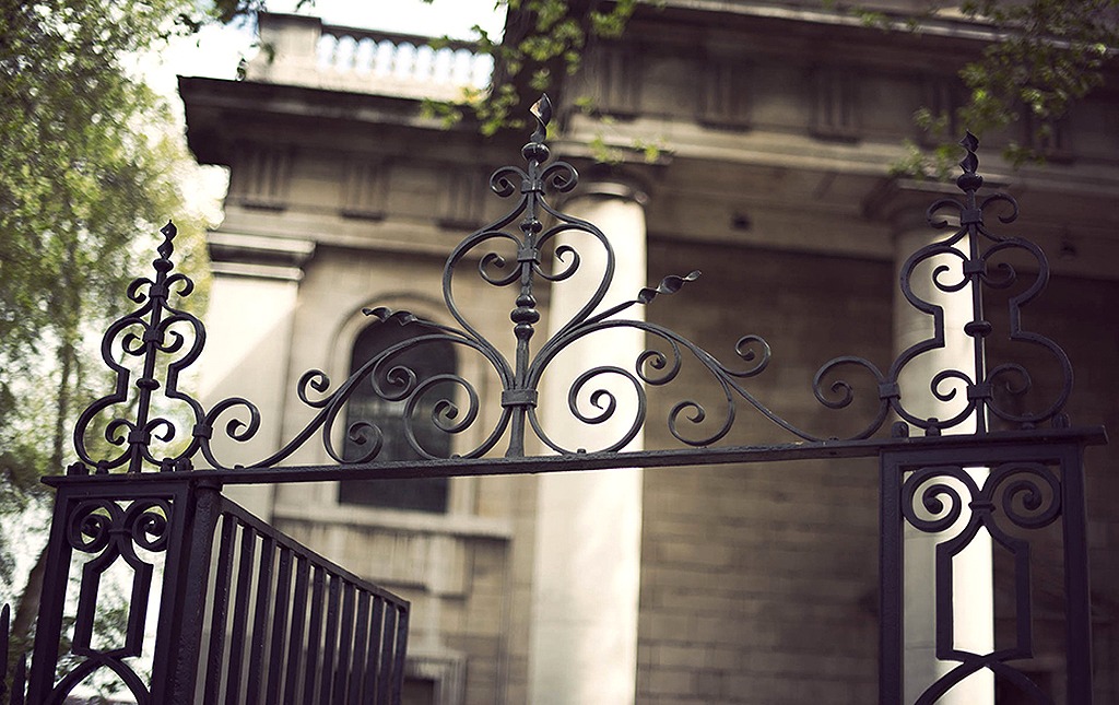 St Leonard's Church, London