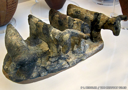 Cow figurines from Egypt's predynastic period