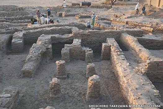 The ruins of old Gao on the River Niger