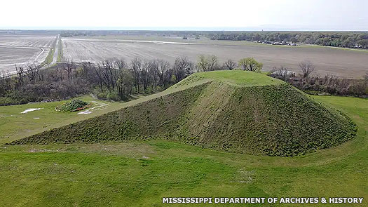 Winterville Mounds, Plaquemine culture
