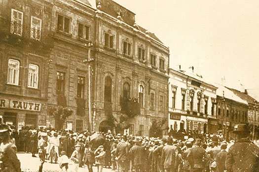 Presov, 1919, proclaiming the Slovak Soviet Republic