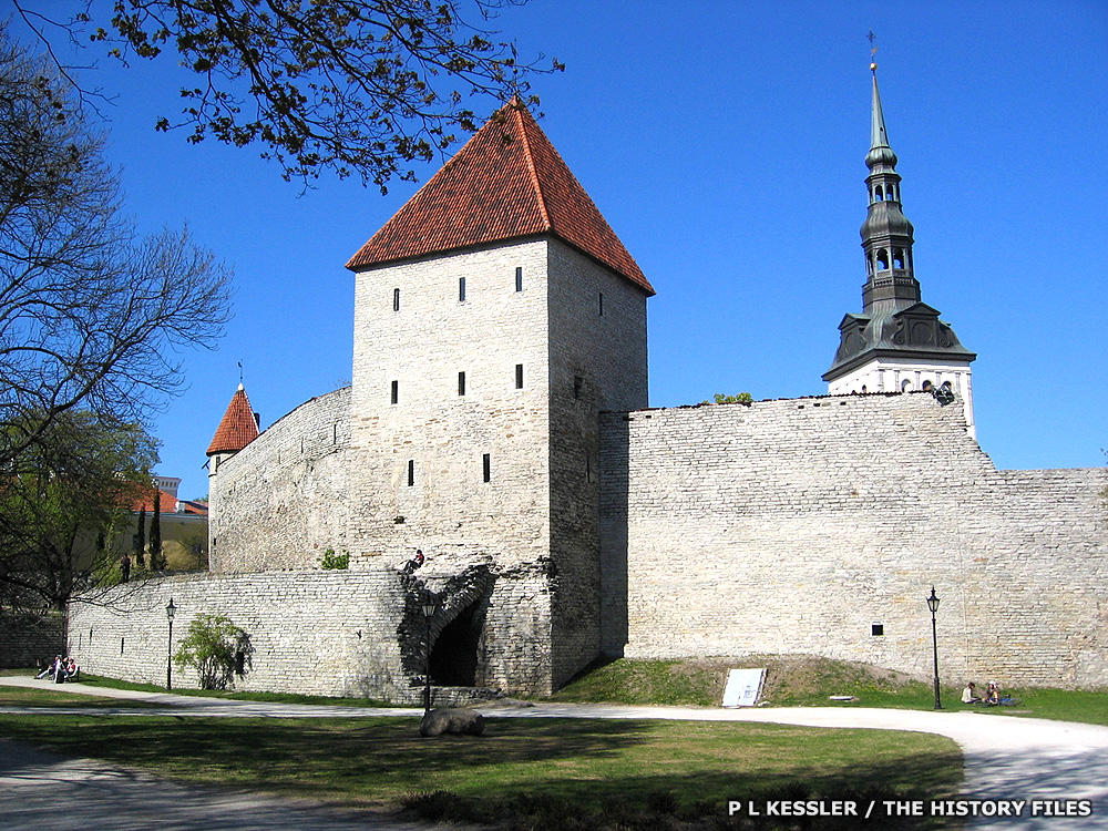 Tallinn city walls, Estonia (Photo 1 of 7)