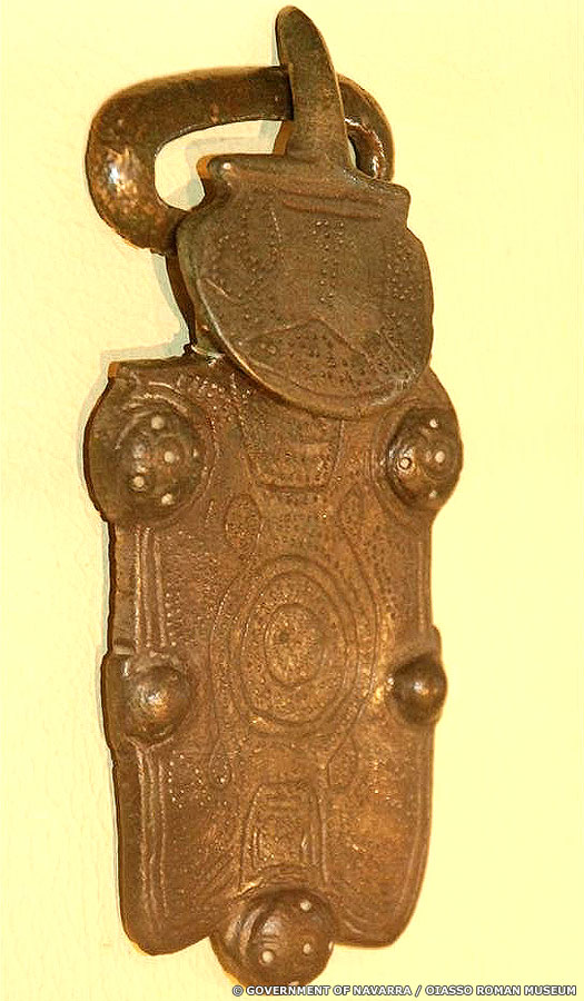 Navarre funerary belt clasp
