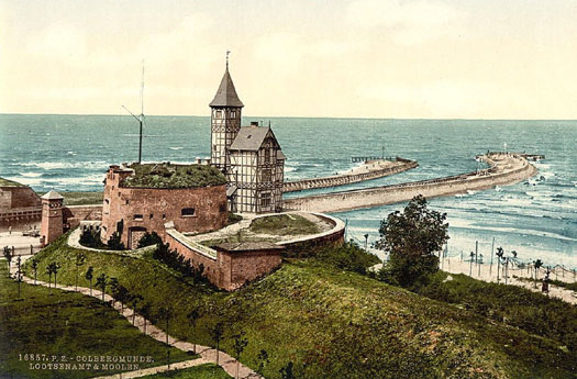 Kolberg's lighthouse and castle remains