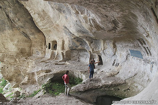 Cave city beneath Tash-Air in Crimea