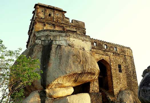 Fort Madan Mahal